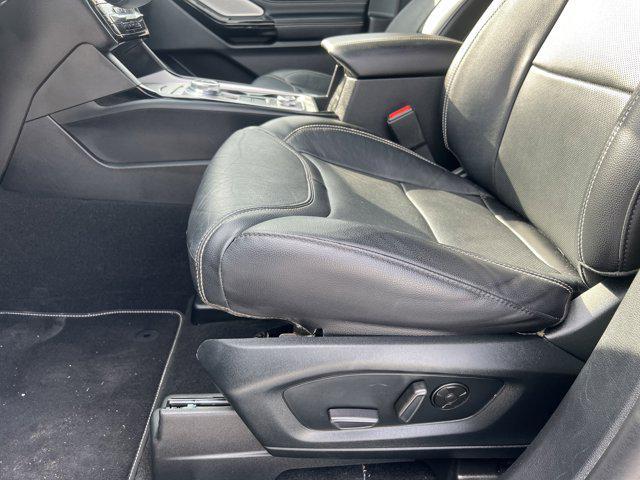 Photo of 2021 Agate Black Metallic Ford Explorer