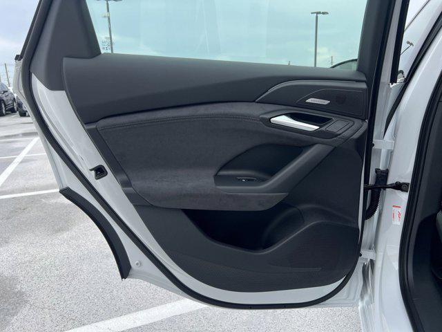 Photo of 2025 Glacier White Metallic Audi S6 e-tron
