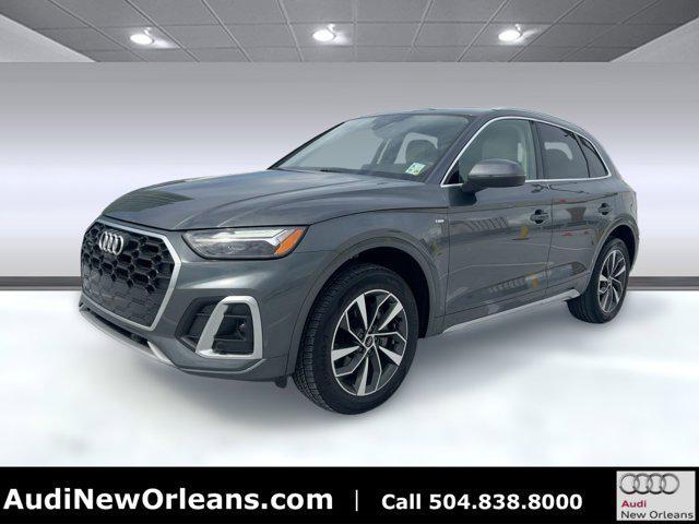 Photo of 2022 Daytona Gray Pearl Effect Audi Q5