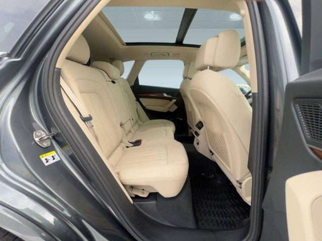 Photo of 2022 Daytona Gray Pearl Effect Audi Q5
