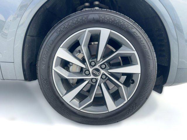 Photo of 2022 Daytona Gray Pearl Effect Audi Q5