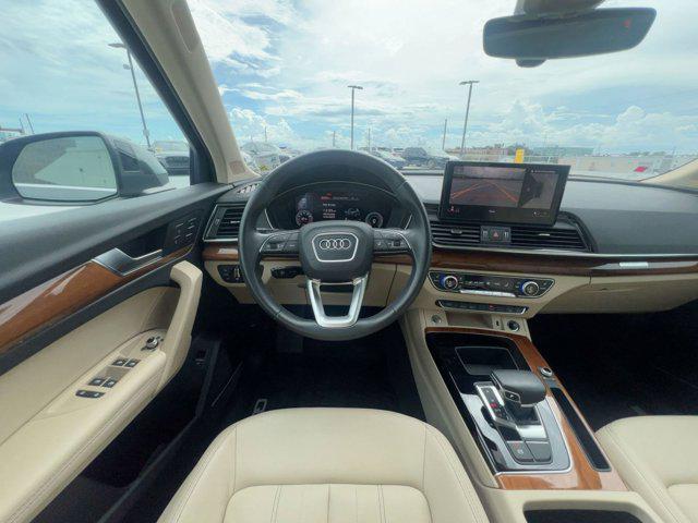 Photo of 2022 Daytona Gray Pearl Effect Audi Q5