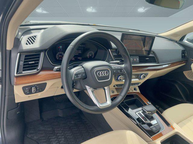 Photo of 2022 Daytona Gray Pearl Effect Audi Q5