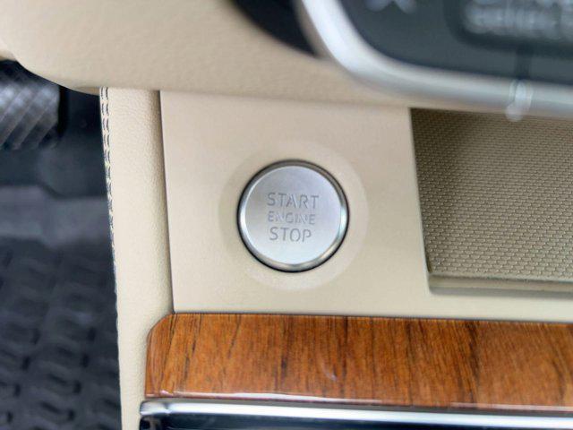 Photo of 2022 Daytona Gray Pearl Effect Audi Q5
