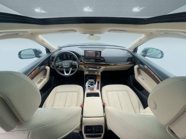 Photo of 2022 Daytona Gray Pearl Effect Audi Q5