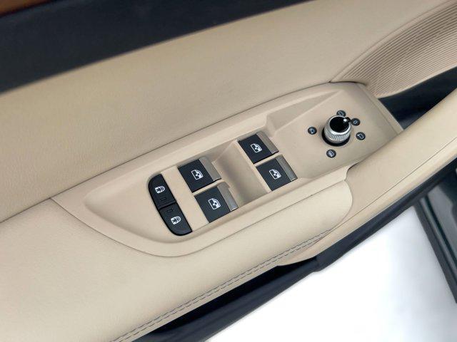 Photo of 2022 Daytona Gray Pearl Effect Audi Q5