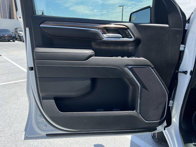 Photo of 2022 Summit White Chevrolet Silverado 1500