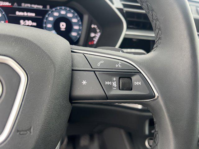 Photo of 2025 White Audi Q3