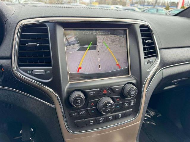 Photo of 2014 Brilliant Black Crystal Pearlcoat Jeep Grand Cherokee