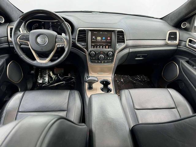 Photo of 2014 Brilliant Black Crystal Pearlcoat Jeep Grand Cherokee