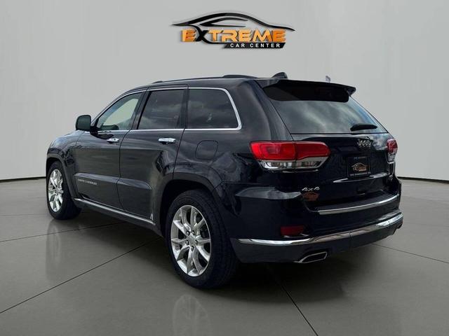 Photo of 2014 Brilliant Black Crystal Pearlcoat Jeep Grand Cherokee