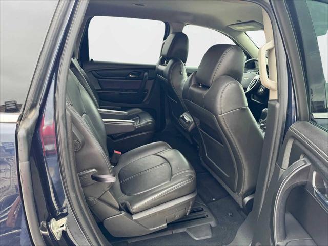 Photo of 2015 Blue Velvet Metallic Chevrolet Traverse