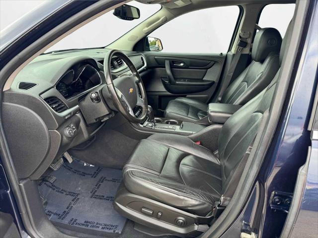 Photo of 2015 Blue Velvet Metallic Chevrolet Traverse