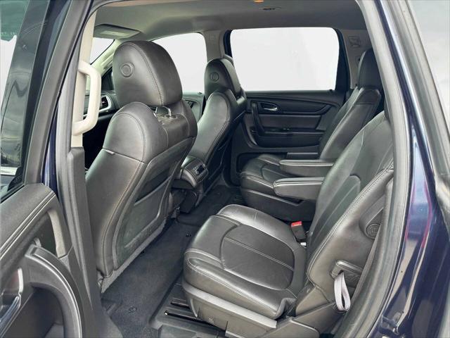 Photo of 2015 Blue Velvet Metallic Chevrolet Traverse