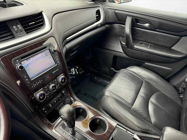 Photo of 2015 Blue Velvet Metallic Chevrolet Traverse