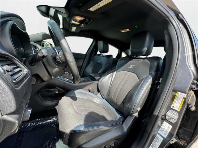 Photo of 2015 Granite Crystal Metallic Clearcoat Chrysler 200