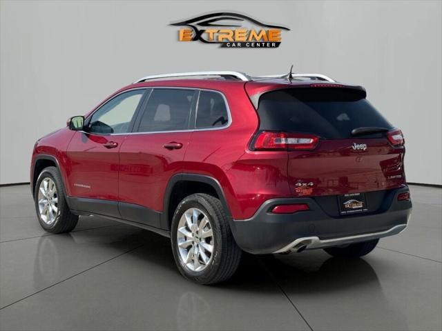 Photo of 2016 Deep Cherry Red Crystal Pearlcoat Jeep Cherokee