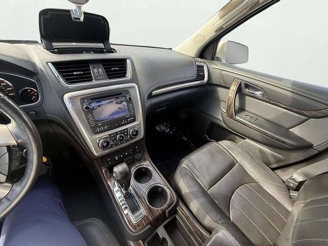 Photo of 2015 White Diamond Tricoat GMC Acadia