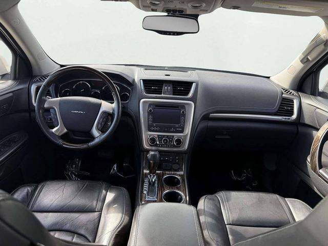 Photo of 2015 White Diamond Tricoat GMC Acadia