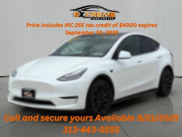 Photo of 2022 Pearl White Multi-Coat Tesla Model Y