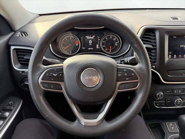 Photo of 2020 Slate Blue Pearlcoat Jeep Cherokee
