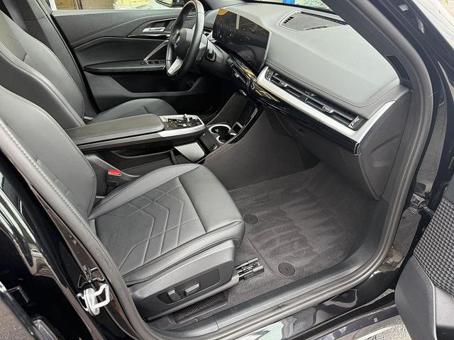 Photo of 2024 Black Sapphire Metallic - 475 BMW X1