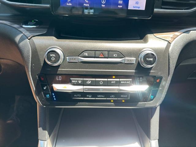 Photo of 2020 Blue Ford Explorer