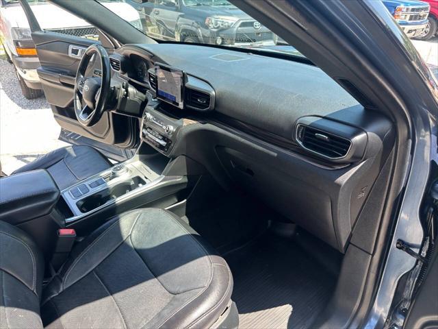 Photo of 2020 Blue Ford Explorer