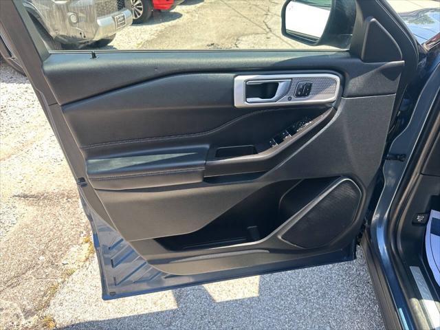 Photo of 2020 Blue Ford Explorer