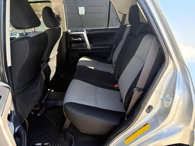 Photo of 2016 Classic Silver Metallic Toyota 4Runner