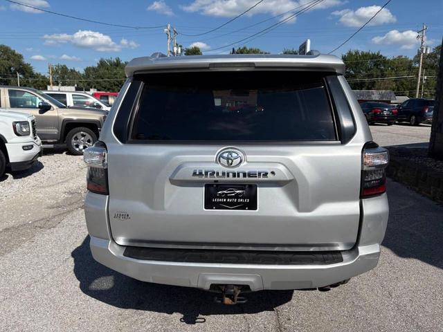 Photo of 2016 Classic Silver Metallic Toyota 4Runner