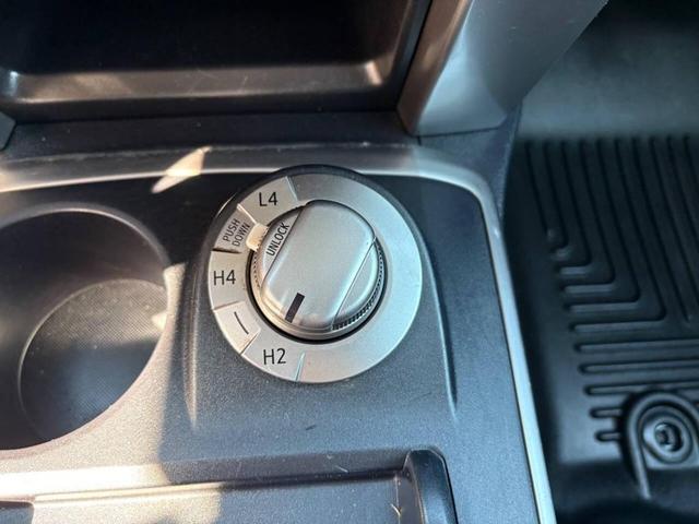 Photo of 2016 Classic Silver Metallic Toyota 4Runner