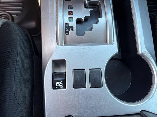 Photo of 2016 Classic Silver Metallic Toyota 4Runner