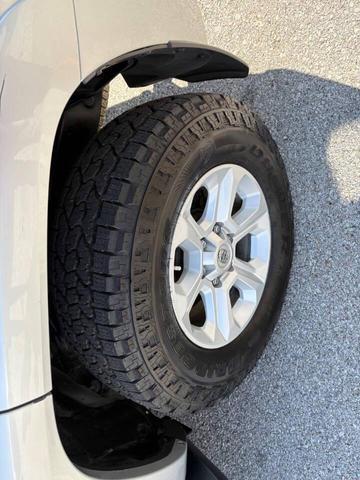 Photo of 2016 Classic Silver Metallic Toyota 4Runner