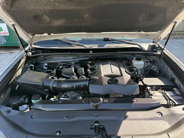Photo of 2016 Classic Silver Metallic Toyota 4Runner