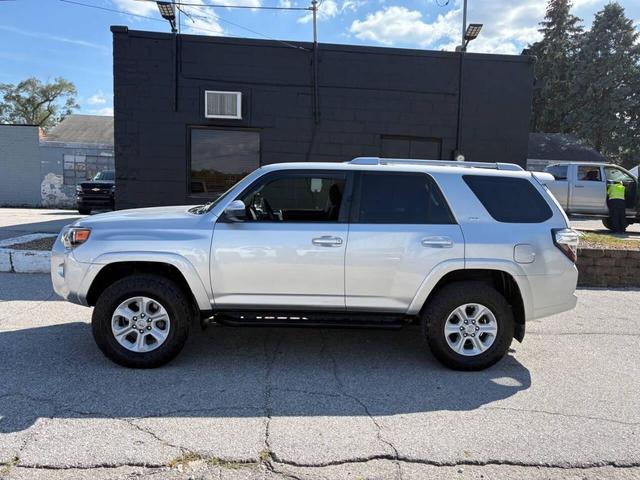 Photo of 2016 Classic Silver Metallic Toyota 4Runner