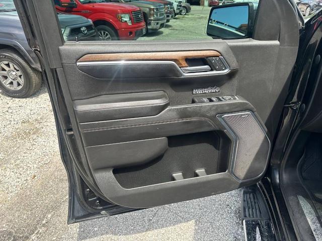 Photo of 2023 Black Chevrolet Silverado 1500
