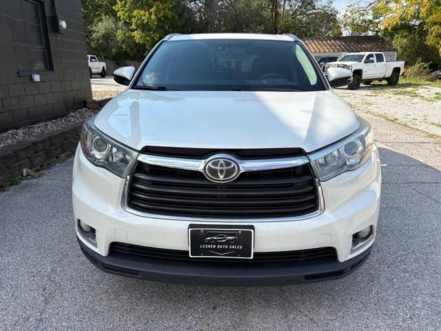 Photo of 2014 Blizzard Pearl Toyota Highlander