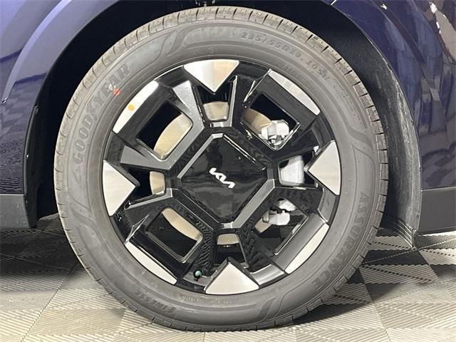 Photo of 2025 Deep Chroma Blue Kia Carnival