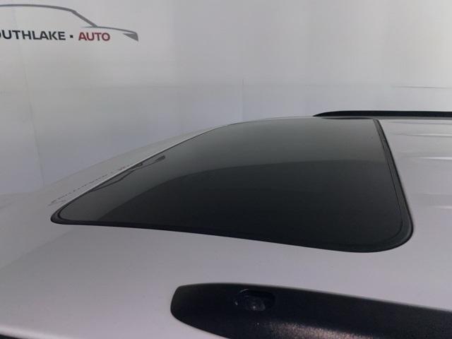 Photo of 2018 Bright White Clearcoat Jeep Grand Cherokee