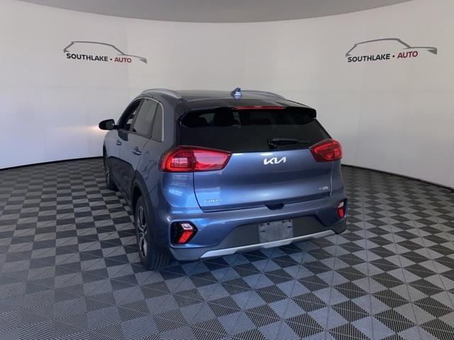 Photo of 2022 Horizon Blue Kia Niro