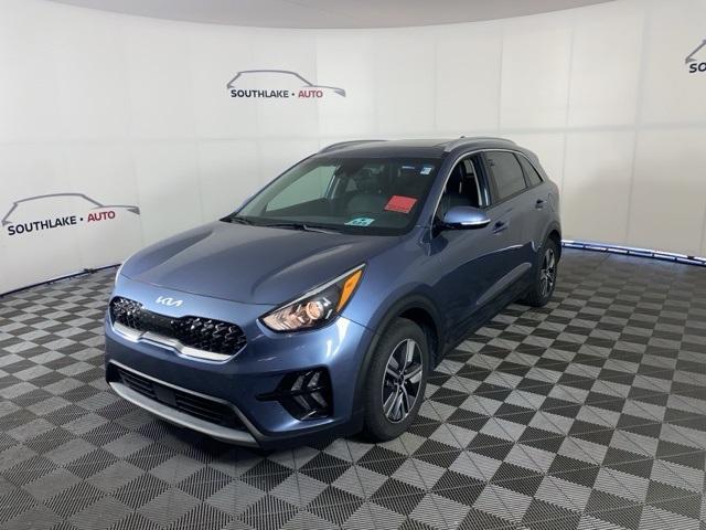 Photo of 2022 Horizon Blue Kia Niro