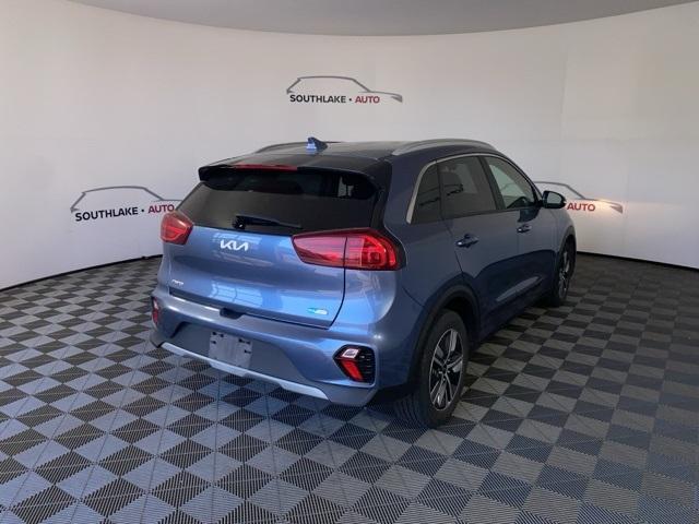 Photo of 2022 Horizon Blue Kia Niro