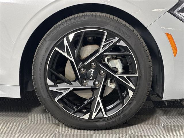 Photo of 2025 Wolf Gray Kia K5