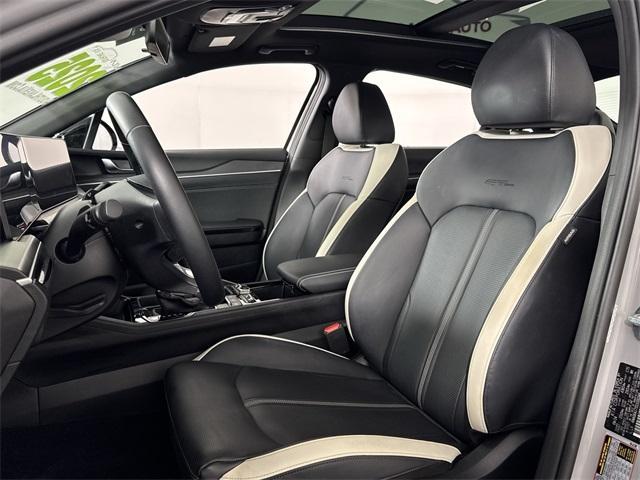 Photo of 2025 Wolf Gray Kia K5