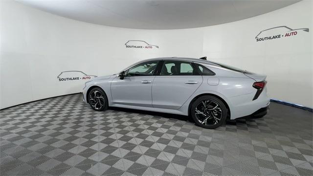 Photo of 2025 Wolf Gray Kia K5