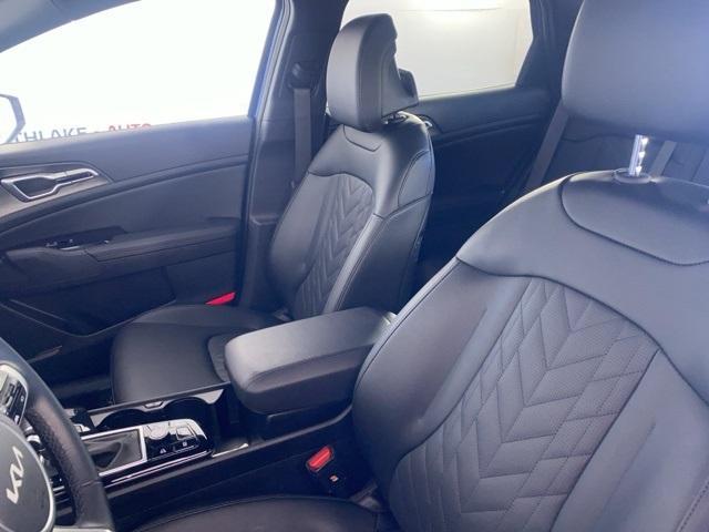 Photo of 2025 Sapphire Blue Kia Sportage