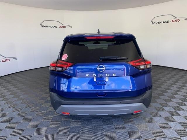 Photo of 2023 Caspian Blue Nissan Rogue