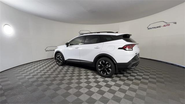 Photo of 2023 Glacial White Pearl Kia Sportage