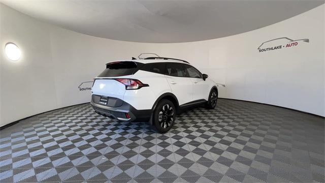 Photo of 2023 Glacial White Pearl Kia Sportage